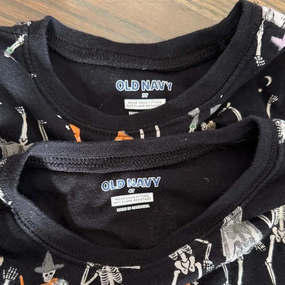 Old Navy Halloween Skeleton Pajama Set 3T